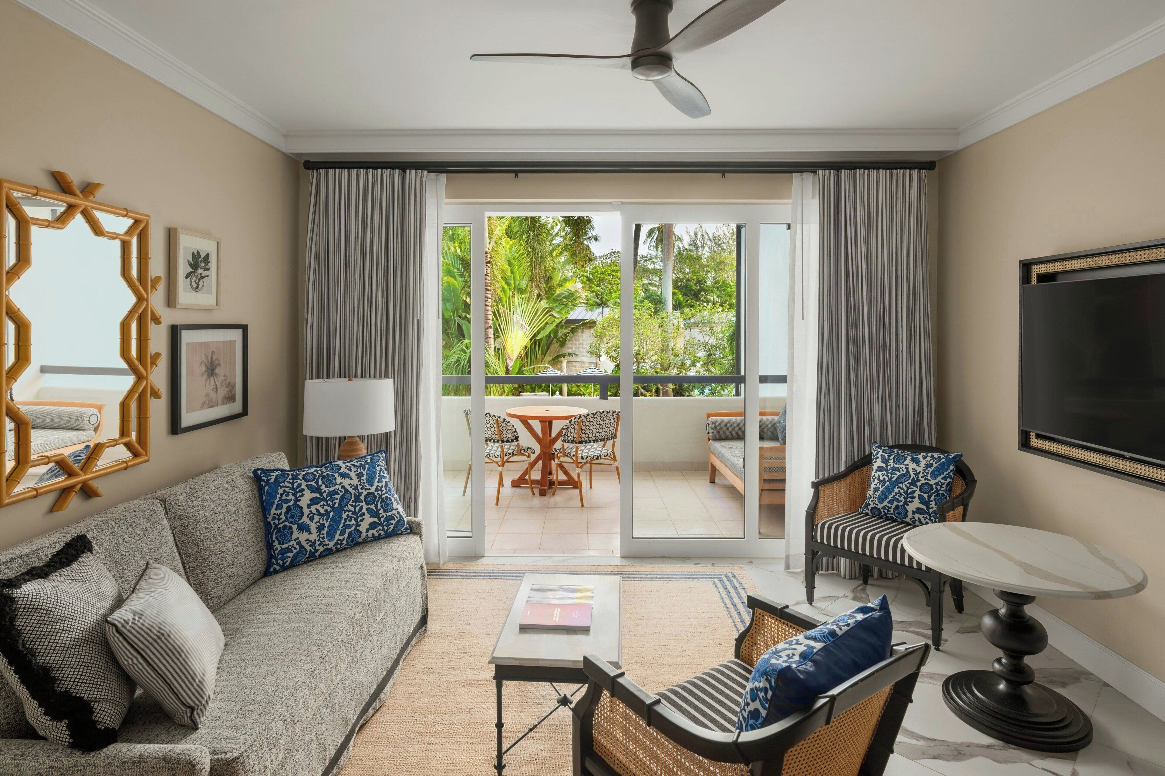 Junior-sviitti, 1 suuri parisänky, parveke, näköala puutarhaan | Olohuone | Taulutelevisio, iPod-telakointiasema