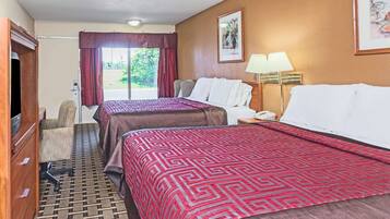 Habitación, 2 camas Queen size, para no fumadores | Escritorio, cortinas blackout y tabla de planchar con plancha