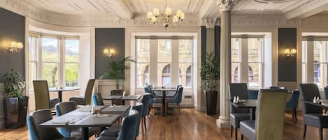 FrĂŒhstĂŒck, Mittagessen und Abendessen