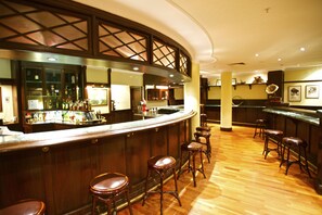 2 bars/lounges, poolside bar