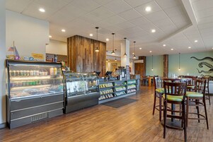 Desayuno a la carta todos los días (con cargo)