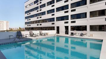 Piscina externa sazonal