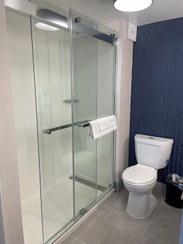 Combined shower/tub, free toiletries, hair dryer, towels at Fairfield by Marriott Inn & Suites Charleston Downtown