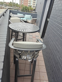 Patio, balcany or terrace at Fairfield by Marriott Inn & Suites Charleston Downtown