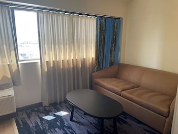 Desk, laptop workspace, blackout drapes, iron/ironing board at Fairfield by Marriott Inn & Suites Charleston Downtown