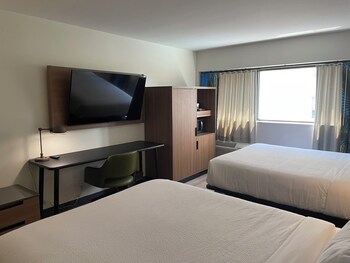 Desk, laptop workspace, blackout drapes, iron/ironing board at Fairfield by Marriott Inn & Suites Charleston Downtown