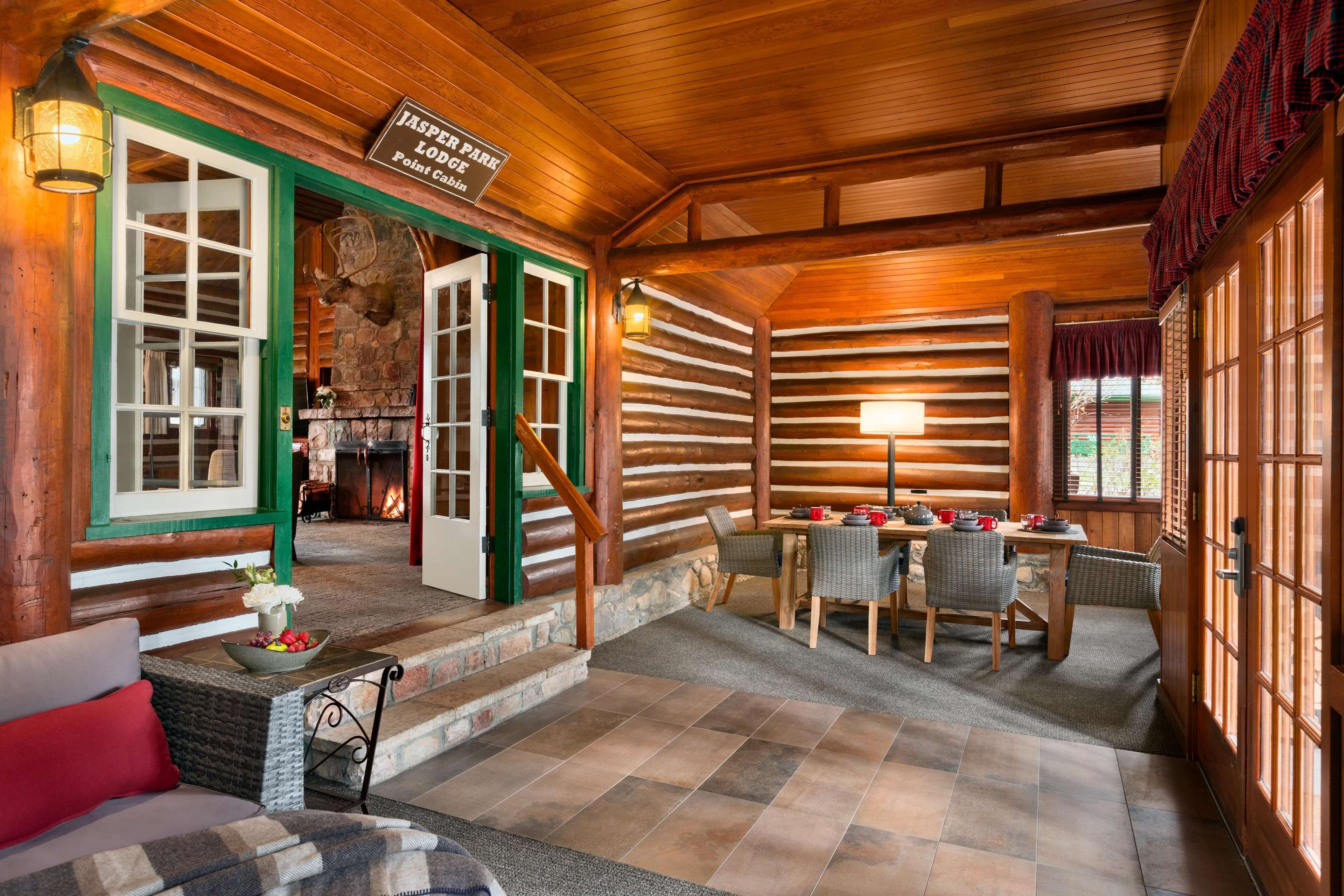 egyptian cotton sheets, premium bedding, pillow-top beds, in-room safe