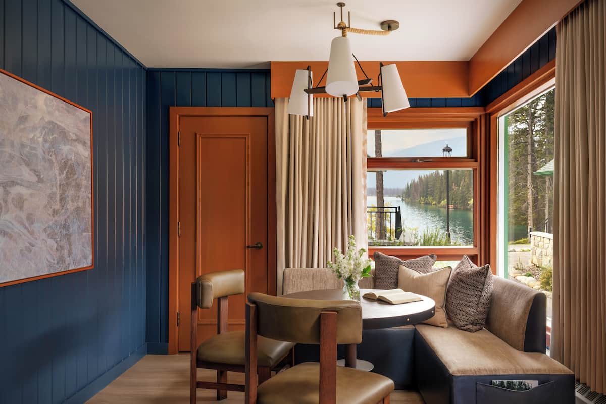 40-inch LED TV with digital channels, TV