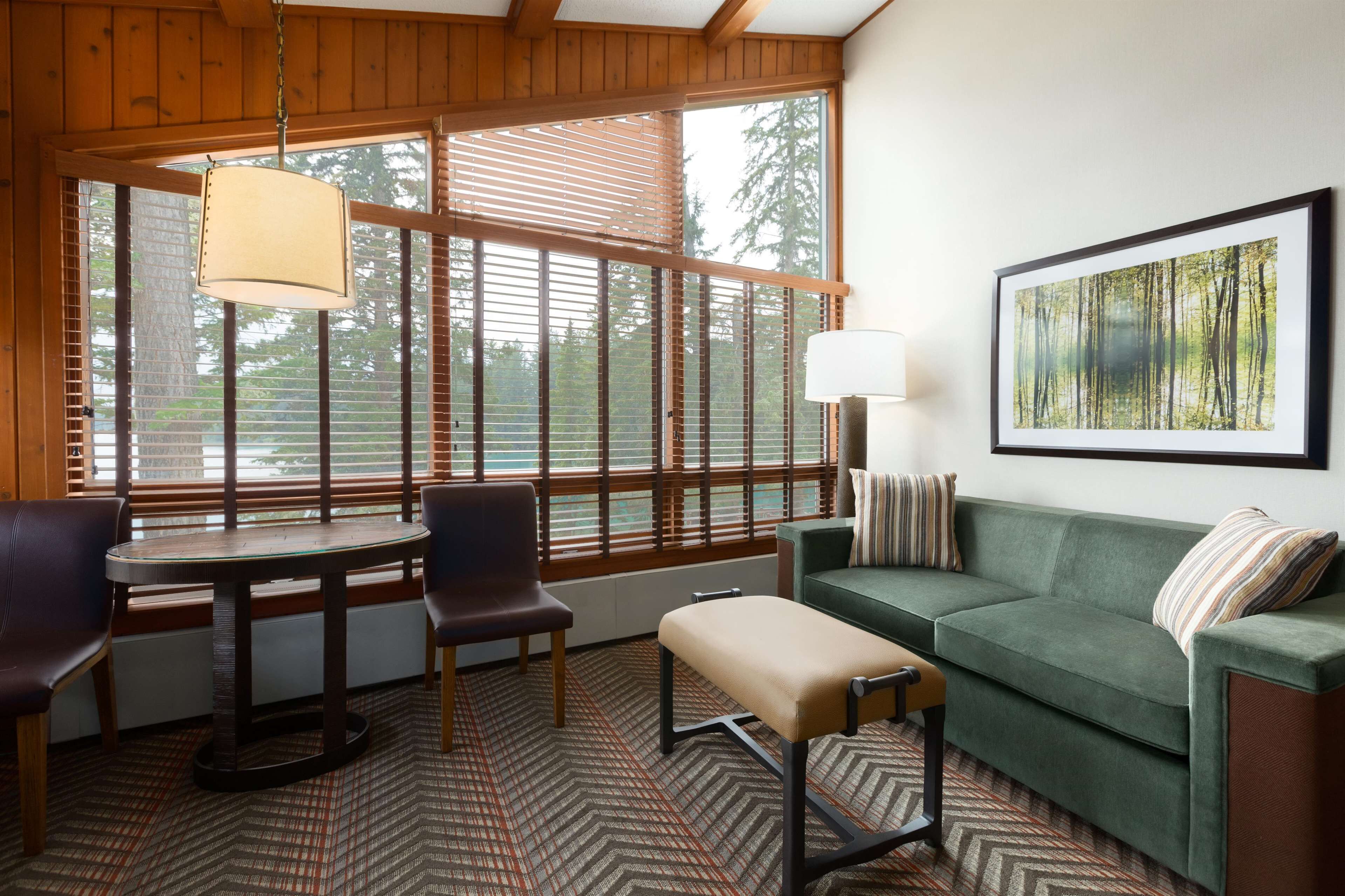 egyptian cotton sheets, premium bedding, pillow-top beds, in-room safe