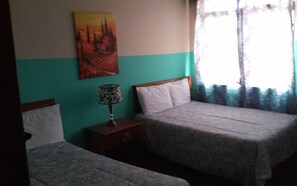 Habitación doble estándar, 2 camas matrimoniales | Ropa de cama