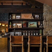 2 restaurants, breakfast served