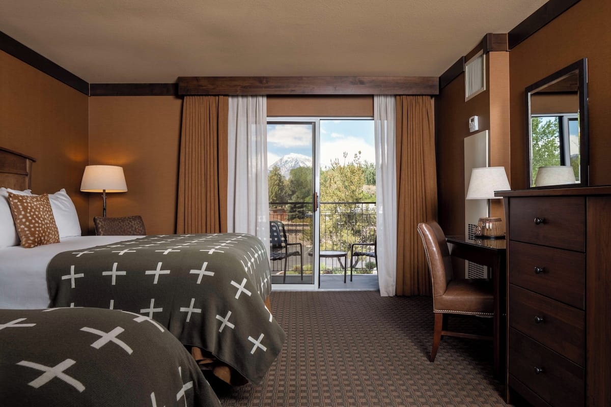 Egyptian cotton sheets, premium bedding, desk, laptop workspace