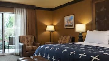 1 bedroom, Egyptian cotton sheets, premium bedding, desk