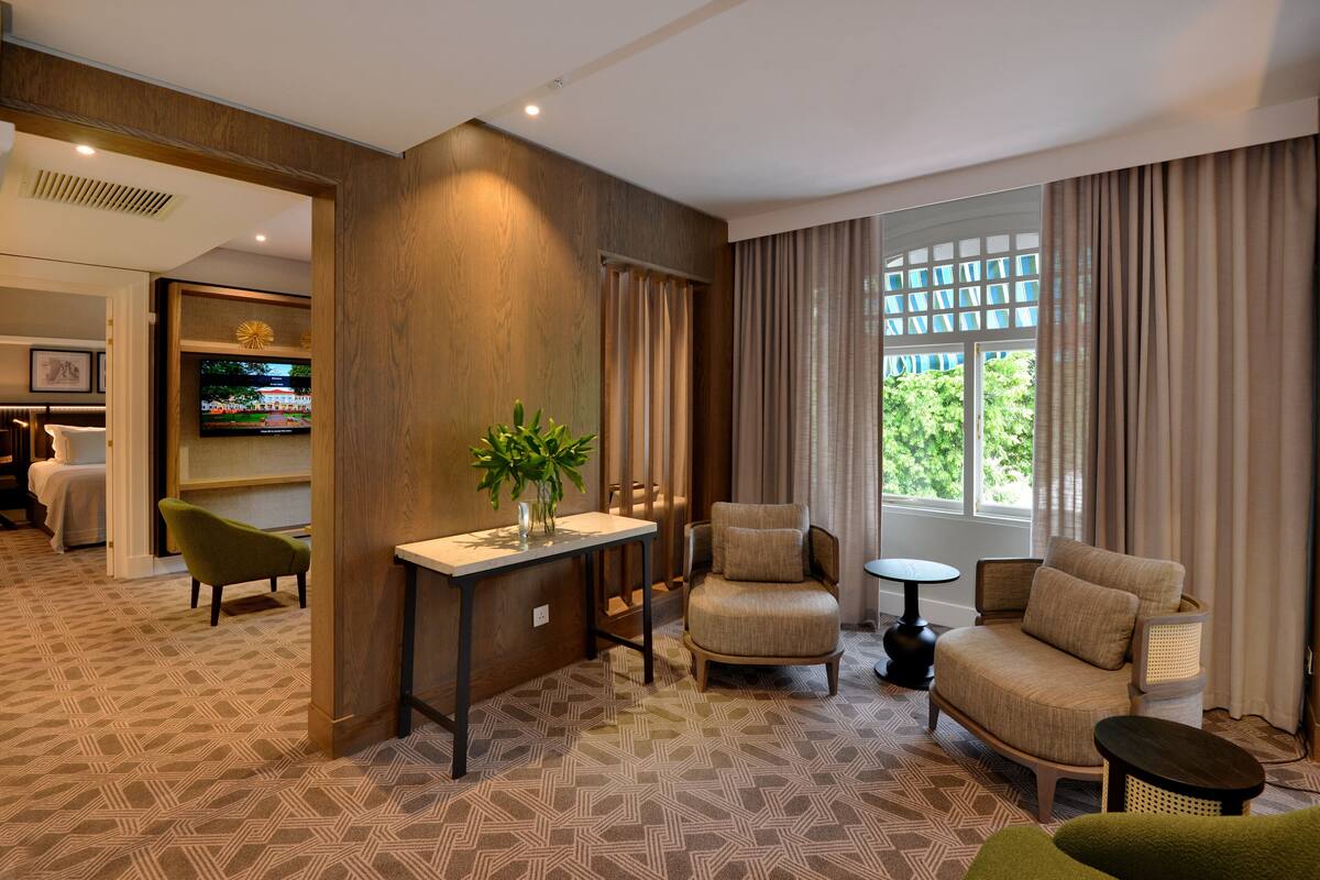 Batoka Suite (King bed) View of Victora Falls | 迷你吧、客房內保險箱、書桌、免費無線上網