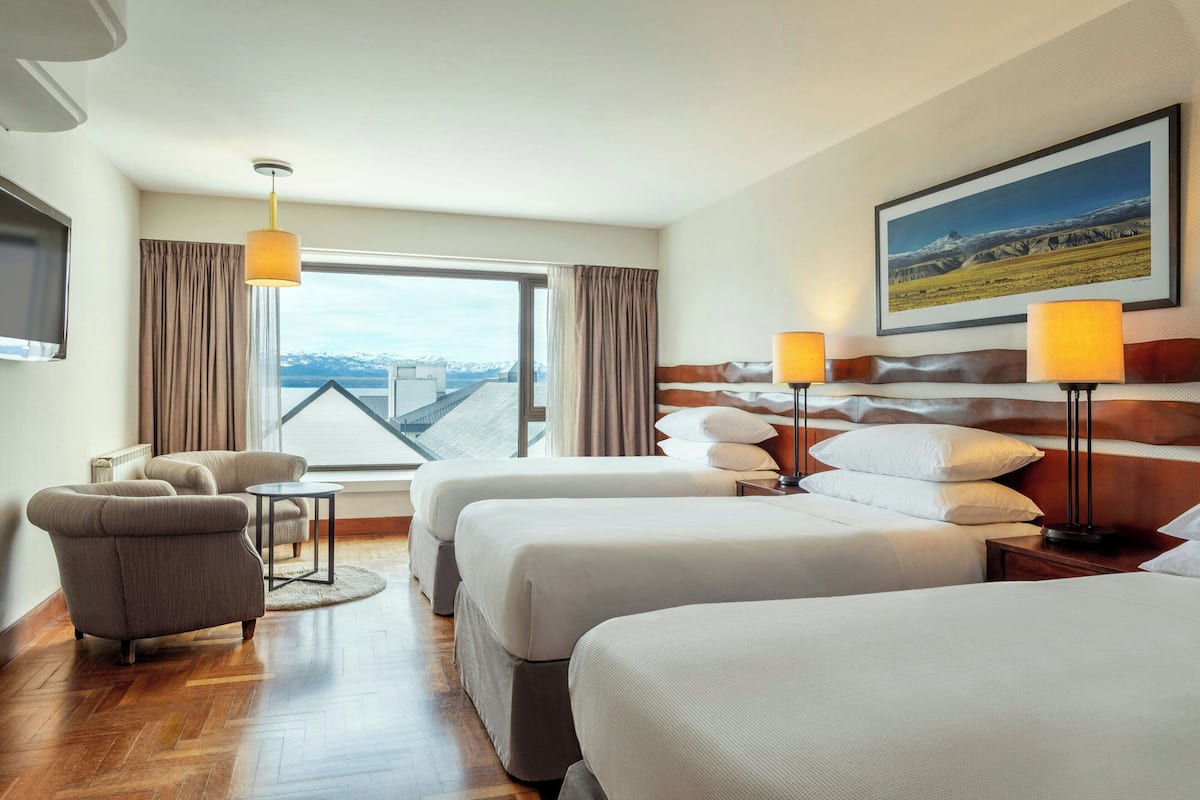 Classic-Zimmer, 3 Einzelbetten, Nichtraucher, Poolzugang | 1 Schlafzimmer, Minibar, Zimmersafe, individuell dekoriert