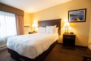 Suite, Multiple Beds, Non Smoking, Fireplace (with Sofabed) | In-room safe, desk, laptop workspace, blackout curtains - Best Western of Lake George (Lake George)