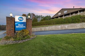 Exterior - Best Western of Lake George (Lake George)