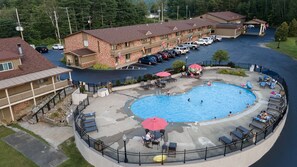 Outdoor pool, pool loungers