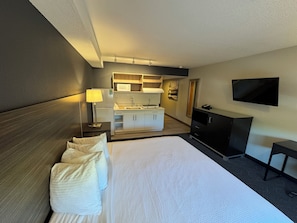 1 bedroom, desk, laptop workspace, blackout drapes