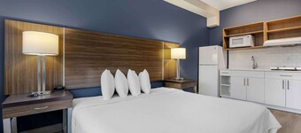 Extended Stay America Premier Suites - Portland - North
