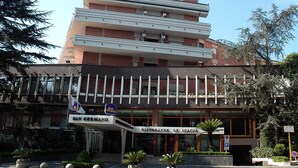 Unclassified image, 5 of 11, button - Hotel San Germano (Naples)