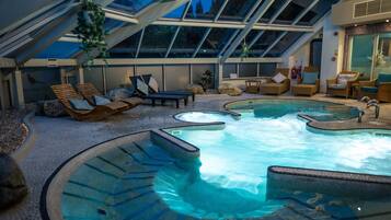 Couples treatment room(s), body treatments, hydrotherapy, aromatherapy