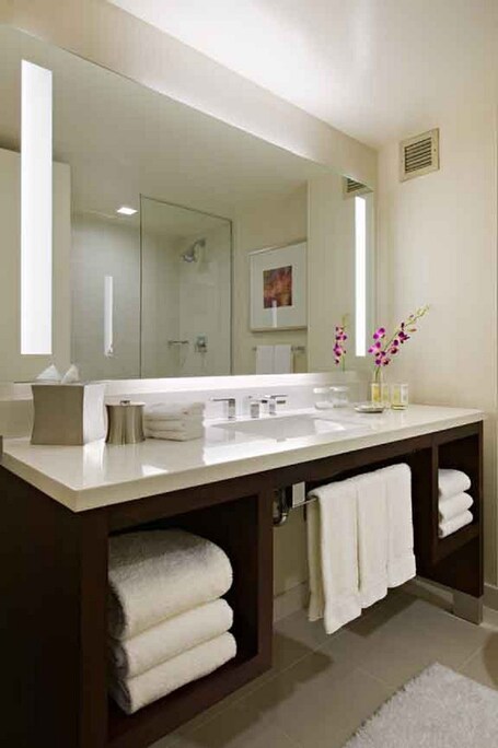 Crowne Plaza Times Square Manhattan, an IHG Hotel - Image 78