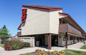 Exterior - Red Roof Inn Michigan City (Michigan City)