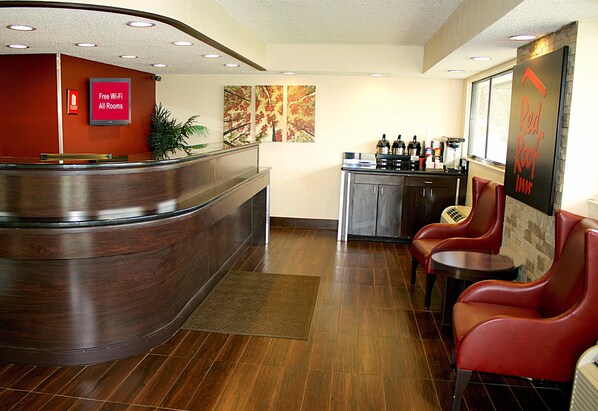 Lobby - Red Roof Inn Michigan City (Michigan City)