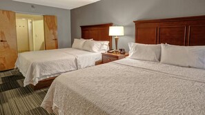 Iron/ironing board, free cots/infant beds, rollaway beds, free WiFi - Inn on the Parkway (Pigeon Forge)