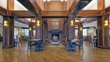 Área de estar no saguão