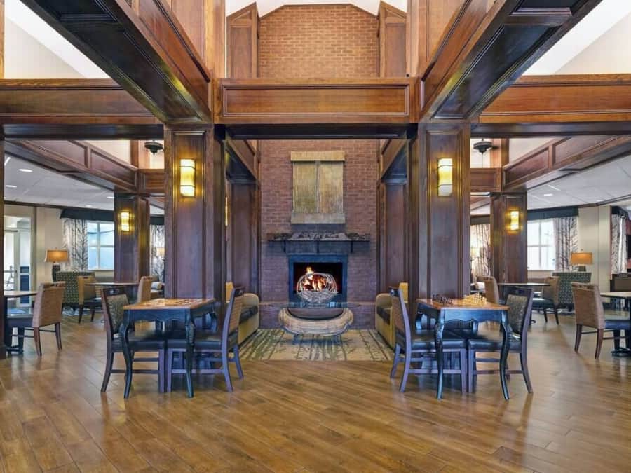 Coin salon dans le hall