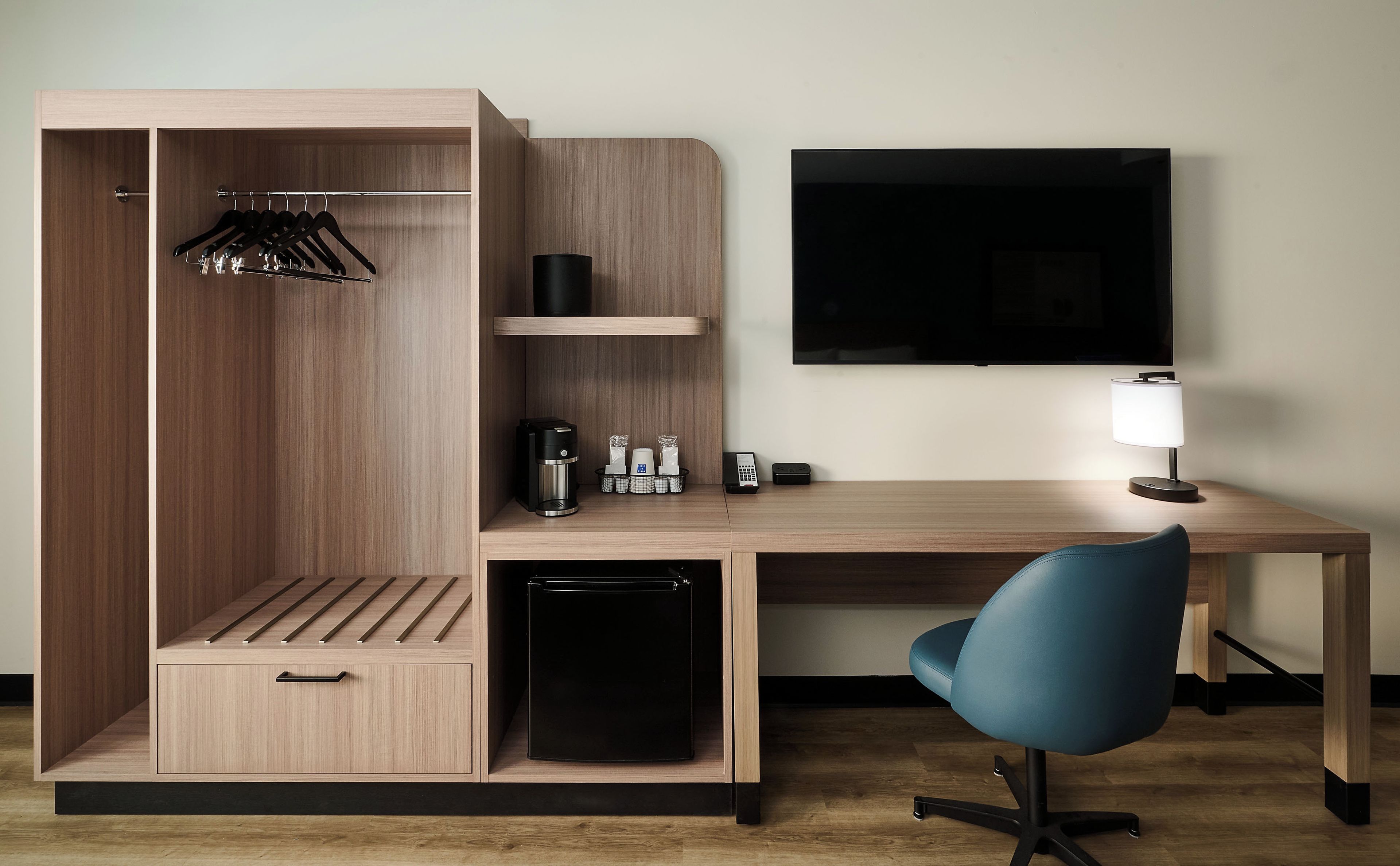 Suite, 1 King Bed with Sofa bed (Accessible Tub) | In-room safe, desk, blackout drapes, iron/ironing board