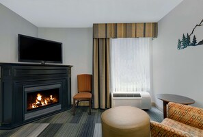 Quarto, 1 cama King, para não fumantes, lareira | Ferros/tábuas de passar roupa, berços grátis