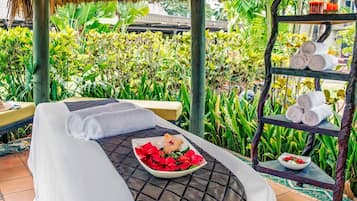 Khu tổ chức tiệc cưới trong nhà