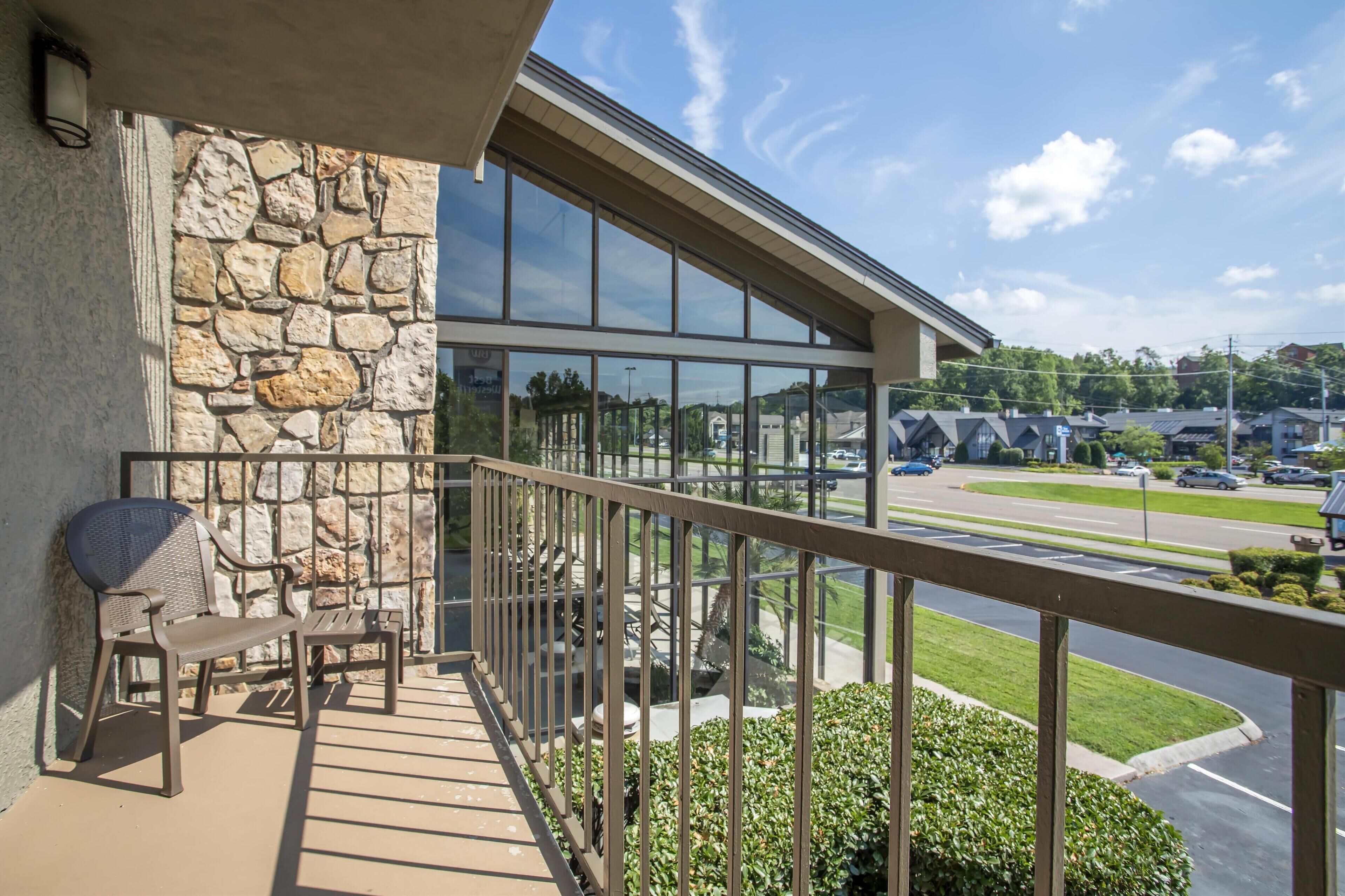 Chambre Standard, 1 très grand lit, non-fumeurs, réfrigérateur et four à micro-ondes | Bureau, espace de travail pour ordinateur portable