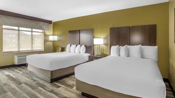 Schreibtisch, laptopgeeigneter Arbeitsplatz, Bügeleisen/Bügelbrett