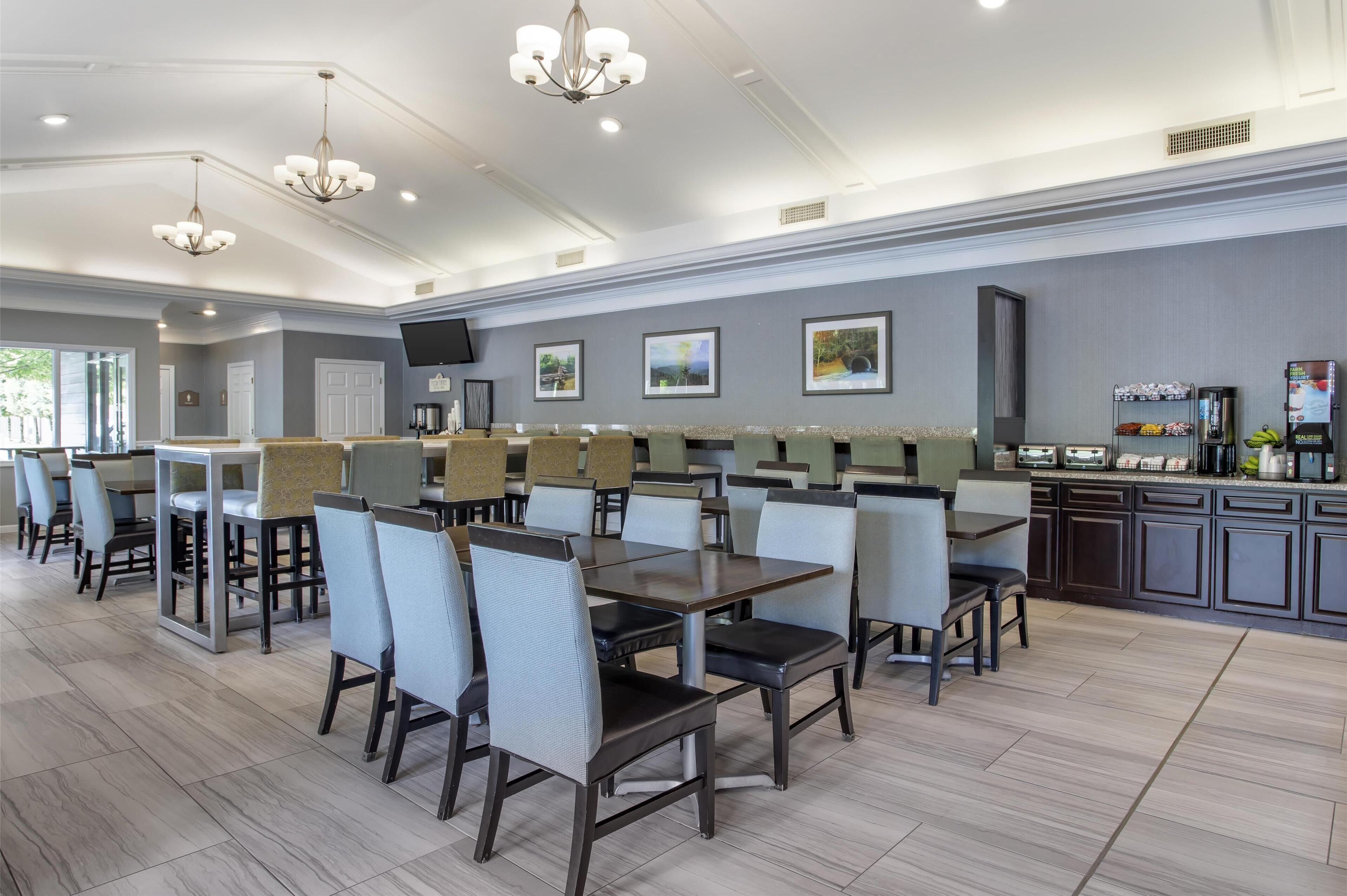 Free daily buffet breakfast