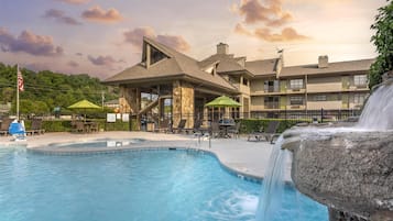 Indoor pool, 2 outdoor pools, sun loungers