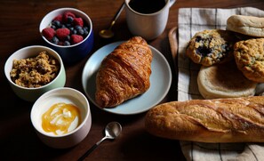 Tägliches inbegriffenes einheimisches Frühstück
