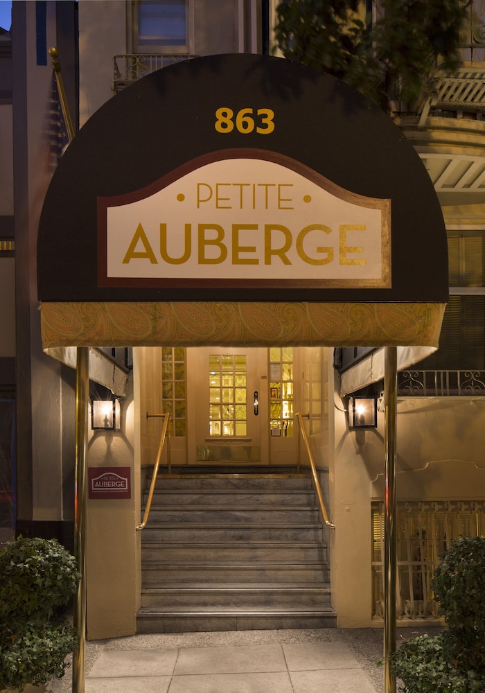 Petite Auberge by null