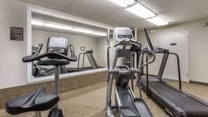 A fitness center with treadmills, an elliptical, and a stationary bike. - Days Inn by Wyndham Harrisburg North (Harrisburg)