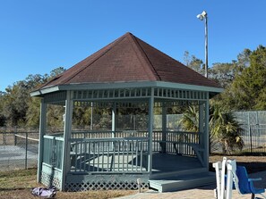 Gazebo - Quality Inn Crystal River (Crystal River)