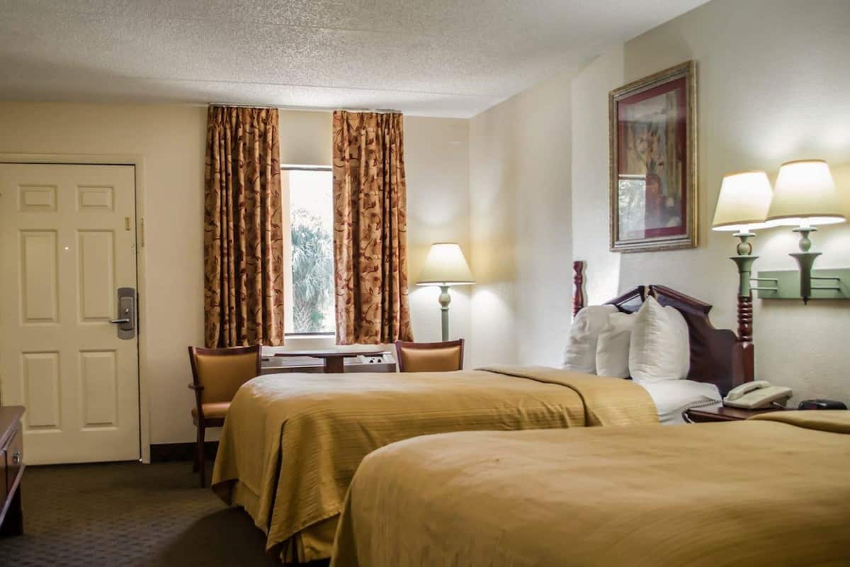 Down duvets, desk, iron/ironing board, free WiFi