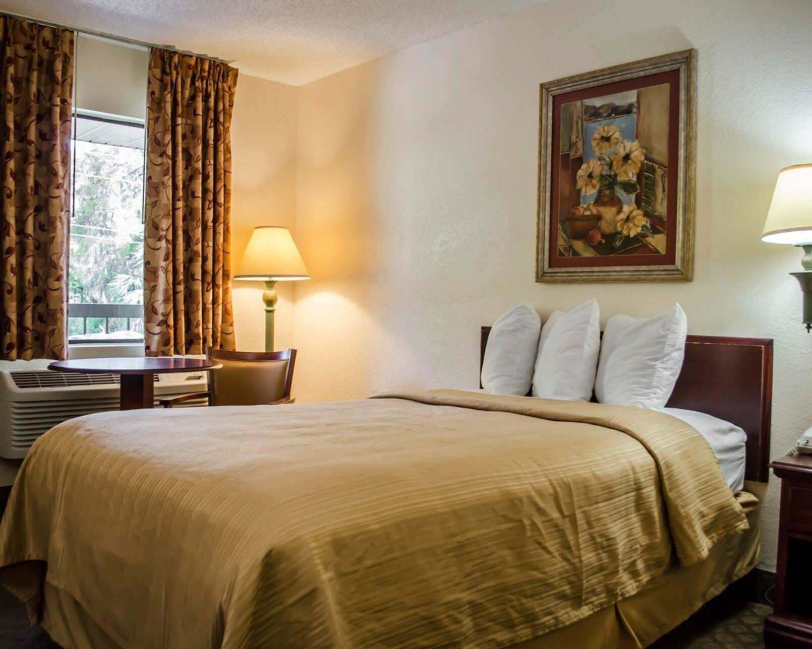 Down comforters, desk, iron/ironing board, free WiFi