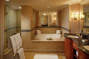 Bathroom - Hilton Short Hills (Short Hills)