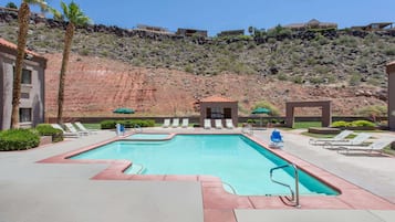 Seasonal outdoor pool, sun loungers