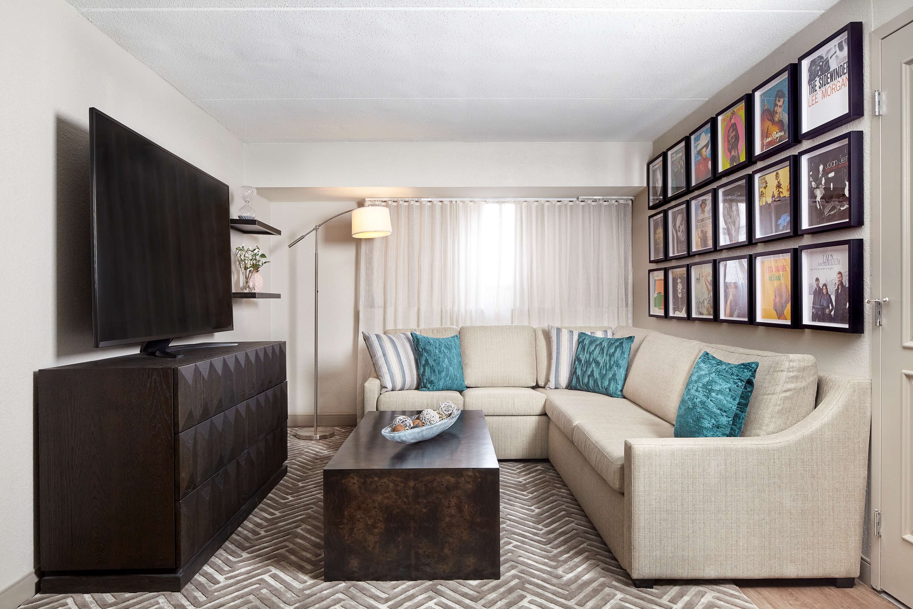 suite, 1 king bed (3 room music city suite) | living area | 37-inch lcd tv with cable channels, tv