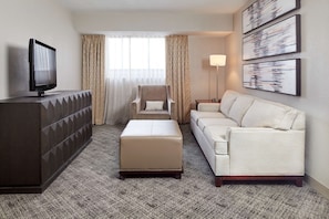 Suite, 1 King Bed (Gambler Suite) | Living area
