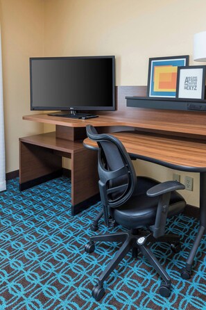 Executive Suite, 1 King Bed with Sofa bed